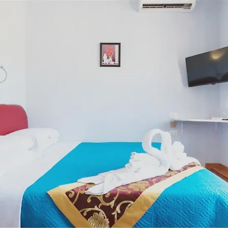 Ciclamino Siracusa Affittacamere 3*